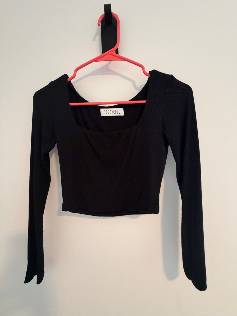 Black Square-Neck Long Sleeve Crop Top